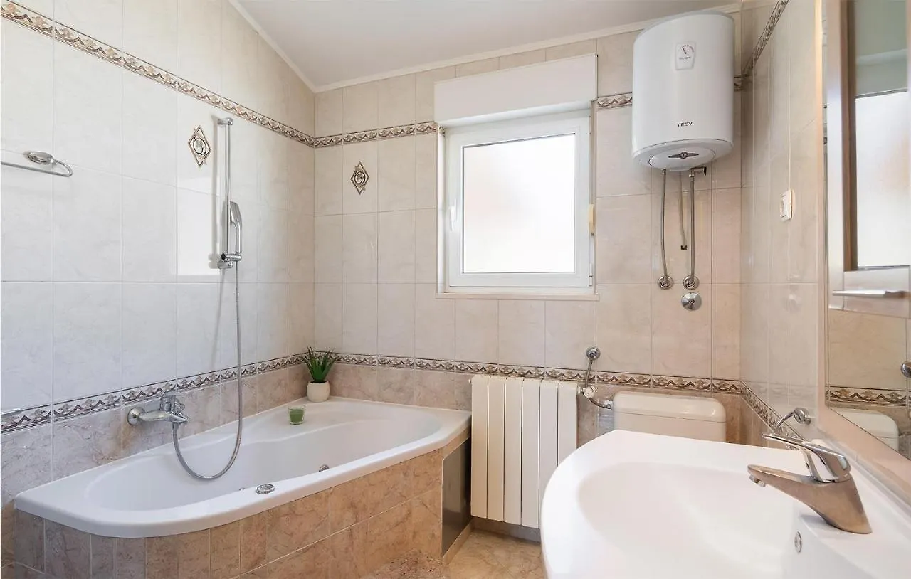 Holiday home 4 Bedroom Amazing Home In Kastel Novi Kastela