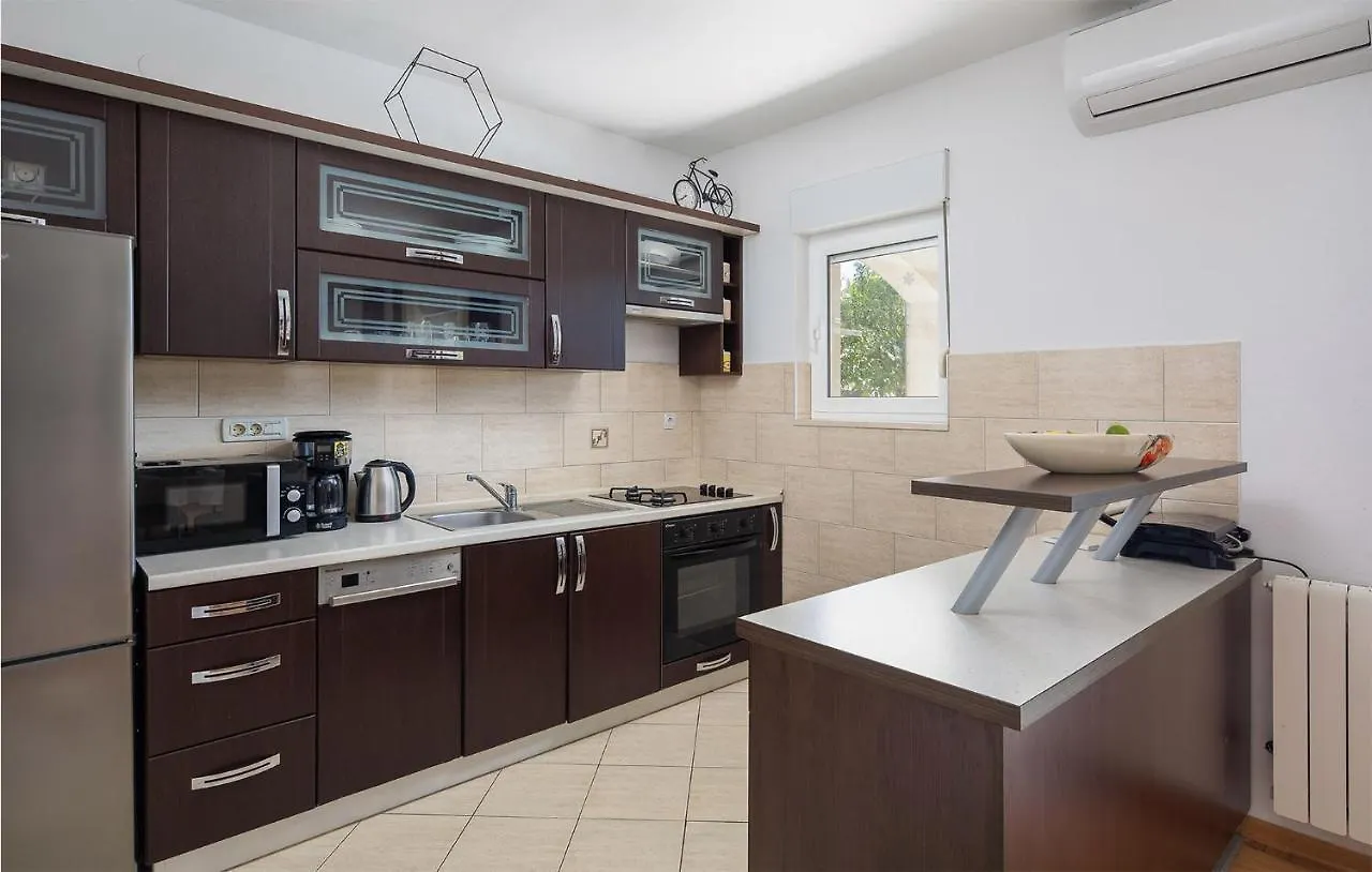 4 Bedroom Amazing Home In Kastel Novi Kastela