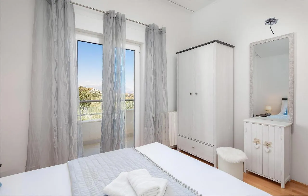 4 Bedroom Amazing Home In Kastel Novi Kastela